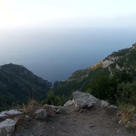Apartment Coastal Cliff, Amalfi Pianillo